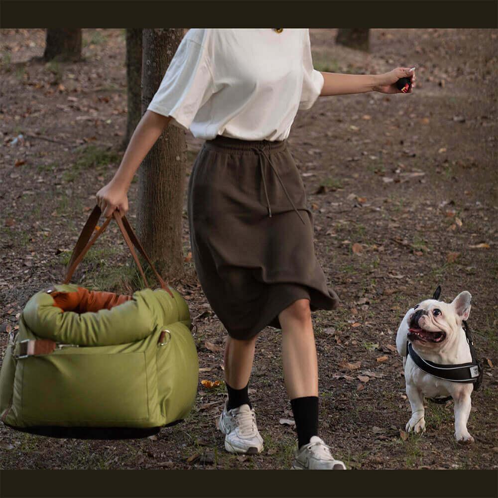 Siège auto pour chien en similicuir de luxe - Urban Voyager pour plus de confort et de sécurité