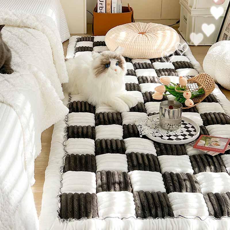 Cream Large Plaid Square Fuzzy Pet Dog Mat Bed - Comfortable Chenille Couch Cover for Home Decor